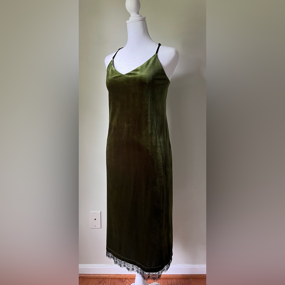 Week (Ukrainian clothing brand) velvet midi dress with spaghetti straps, size XS